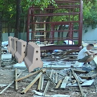 深圳大坑路施工路需要通道水泥墩优点深圳市小区隔离路锥