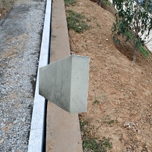 深圳长岭工地供应大斜型水泥地平砖批发市场深圳市防撞隔离段