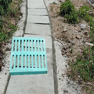 深圳琼宇路水务用水泥固定盖板质量好深圳排水渠水泥长方井盖
