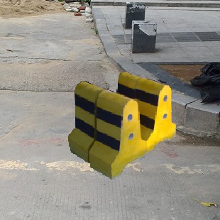 深圳六园路商铺地面安装隔离墩厂家直接销售深圳混凝土围栏固定块