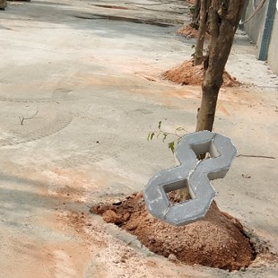 深圳明珠街公路护坡水泥多边砖深圳维修路段草坪砖植草砖批量