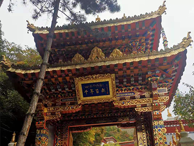 甘南藏式牌楼施工