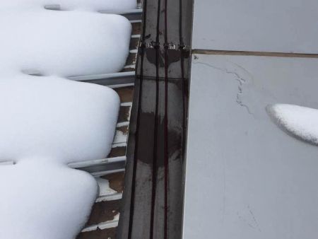甘肅天溝融雪電伴熱系統(tǒng)公司,在冬季，能避免因屋面積雪過(guò)大而產(chǎn)生的滲水
