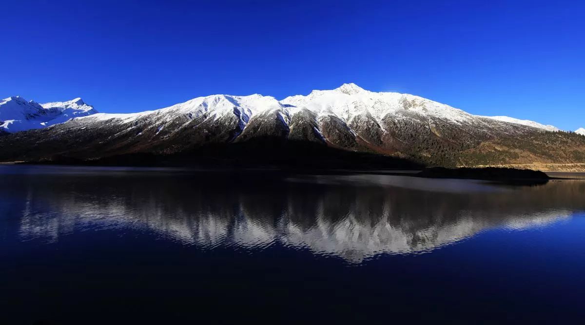 东达山包车旅游,然乌湖包车旅游,桃花沟包车旅游服务公司