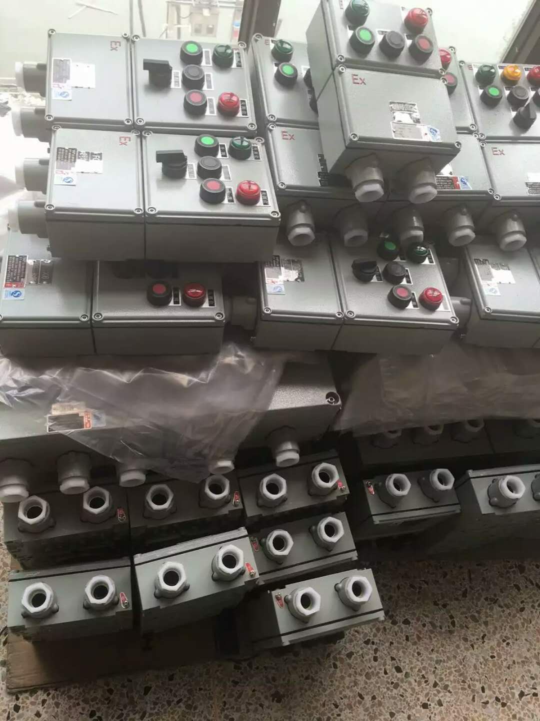 防爆排风扇-上海新黎明防爆电器公司提供种类齐全的防爆配电箱