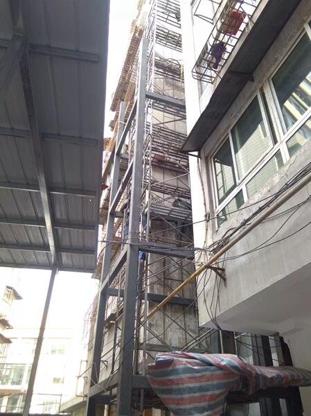 金昌小区改造装电梯安装