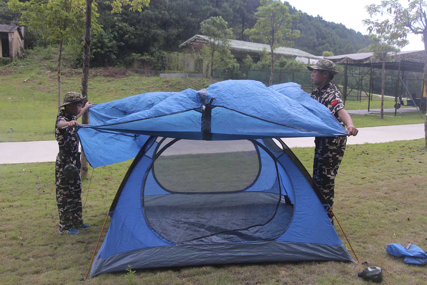 黄埔优质夏令营机构/中学青少年农耕体验夏令营网站/坚强小兵