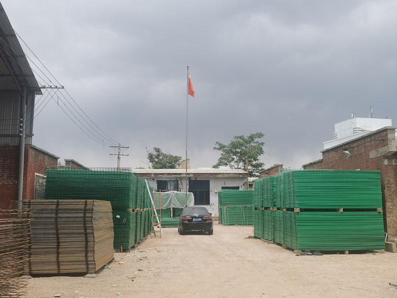 武威公路防护栏围栏网制造公司