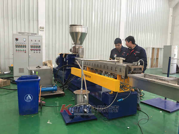塑料造粒机多少钱的一套 南京科尔克源头厂家双螺杆造粒机