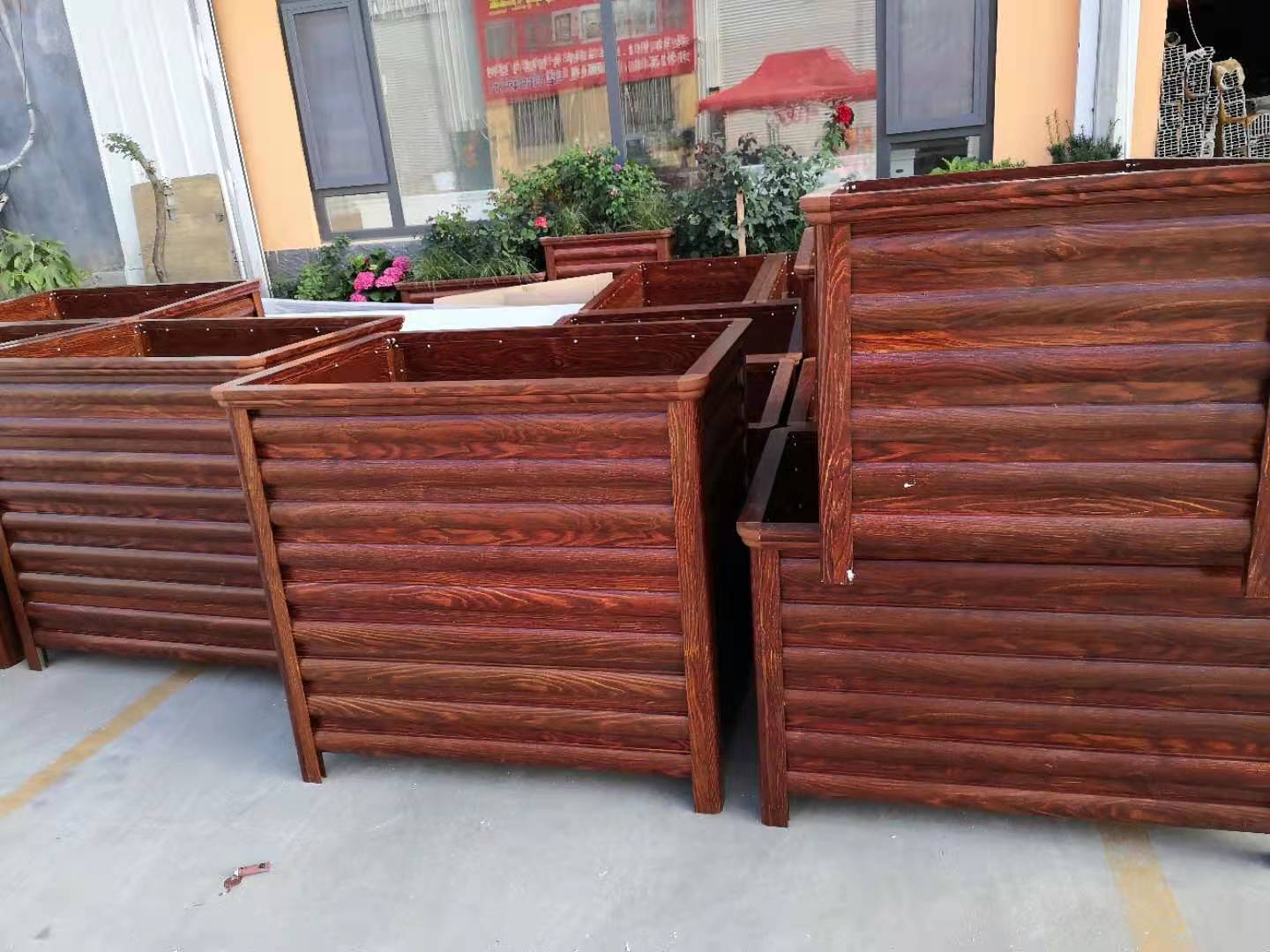 聊城成品木纹色铝合金花箱价格