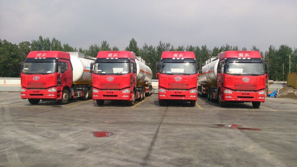 北京易燃液体罐式普货运输车多少钱一吨