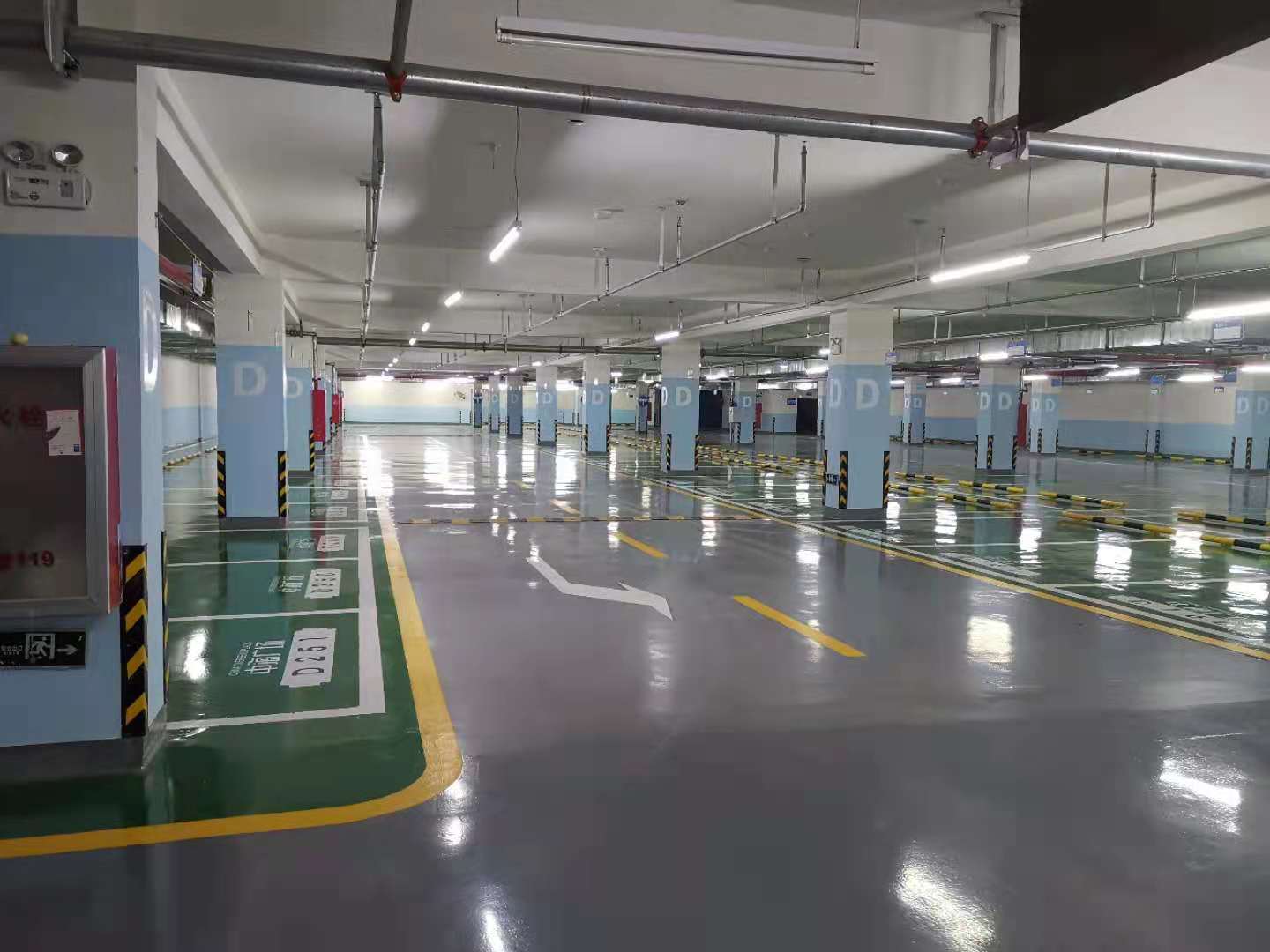 青海停车场固化地坪设计厂家