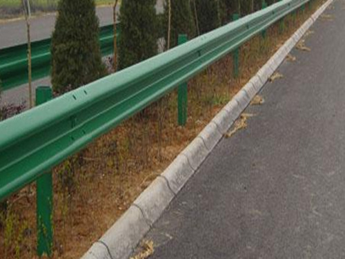 山东三波高速路护栏成型机价格
