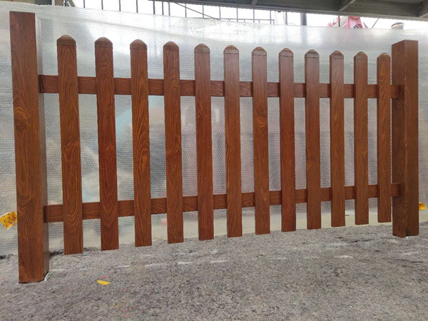 青岛别墅铝合金木纹阳台护栏价格