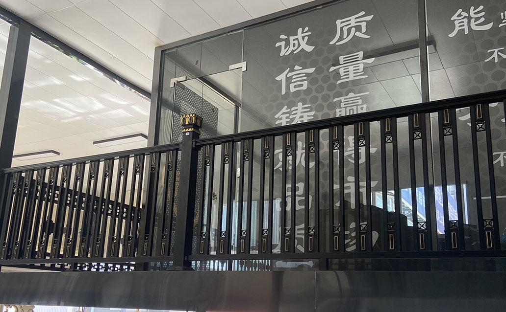 青海铝艺楼梯护栏生产厂家