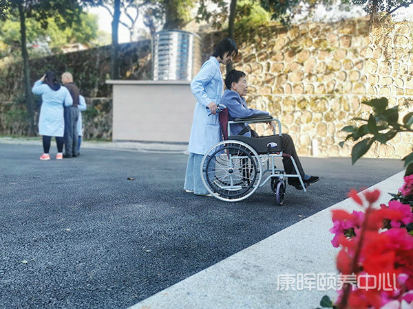 邵阳老人护理养老院多少钱一个月