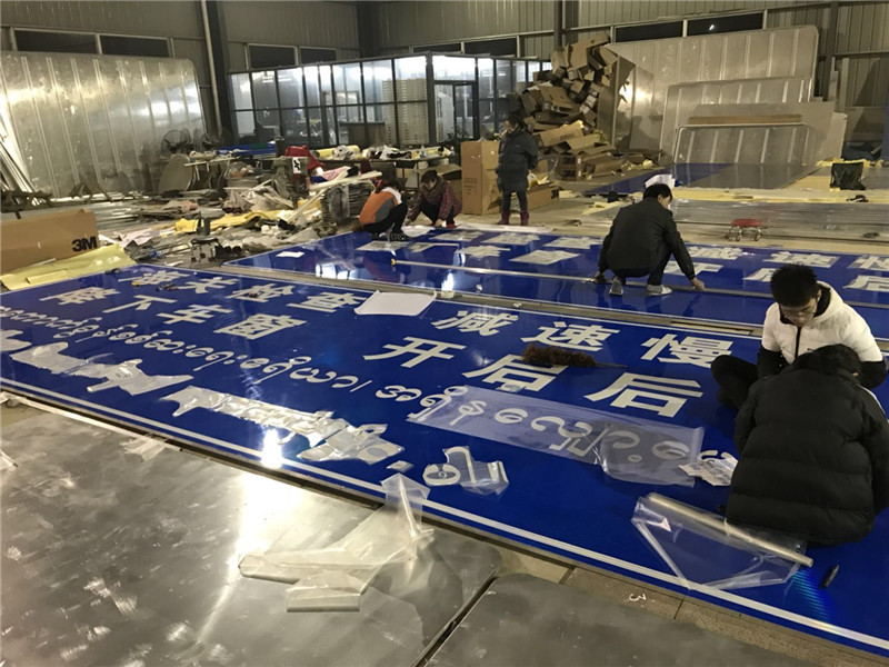 柳州标志牌安装-广西迪生照明工程供应有口碑的交通设施工程施工