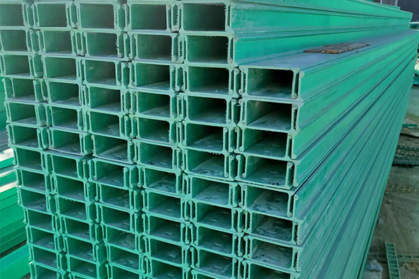 玻璃钢电缆桥架 防火走线槽 聚氨酯槽式梯式走线盒