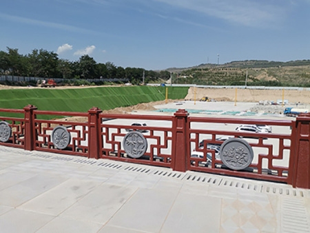 甘肅仿木護(hù)欄生產(chǎn)廠(chǎng)家,這種仿木護(hù)欄在我國(guó)的防腐性能是，蘭州仿木護(hù)欄可以在不同地區(qū)、不同時(shí)期使用