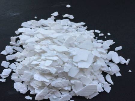 新疆片碱的运输和储存有哪些注意事项？