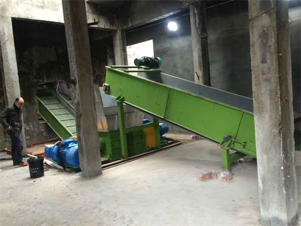 山东塑料容器撕碎机型号