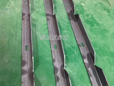 浙江數控沖孔沖斷一體機多少錢一臺