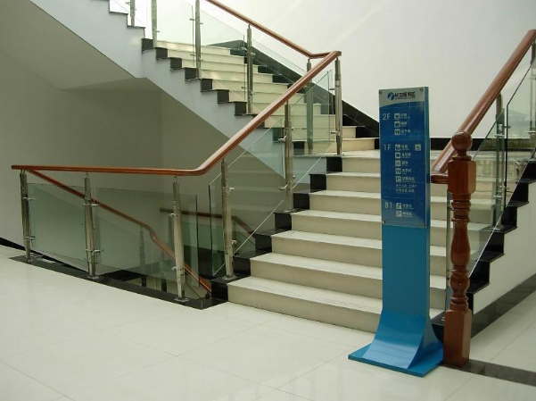 铁岭楼梯玻璃栏板公司