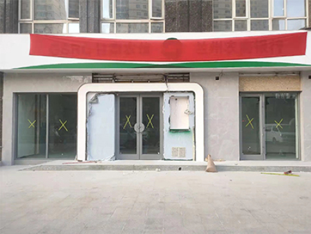 甘肃钢制肯德基门,兰州钢制肯德基门，看技术真品的门扇拼装技术为螺接+焊接的两层加固拼装技术，能够保证门扇角部终身不开裂。
