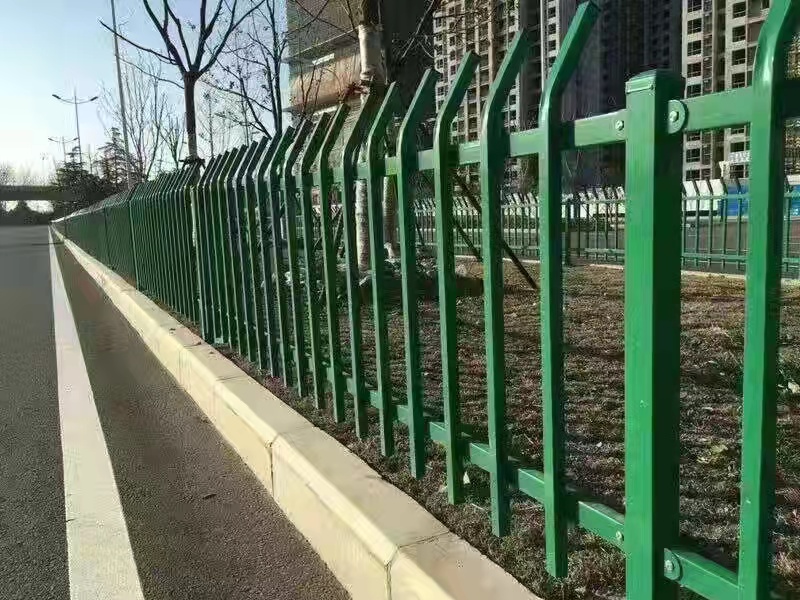 酒泉PVC草坪护栏多少钱