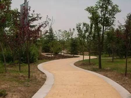 甘肅藝術(shù)仿石壓花地坪廠家,蘭州仿石壓花地坪，作為一種新興的材料