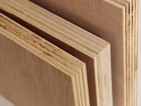 全屋定制家具时，不同的板材有不同的优缺点。