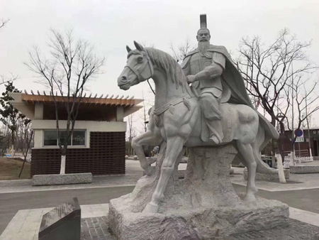 隴南園林植物雕塑哪家好,甘肅園林雕塑中，有許多藝術(shù)品都可以與自然景觀(guān)和人文環(huán)境相結(jié)合