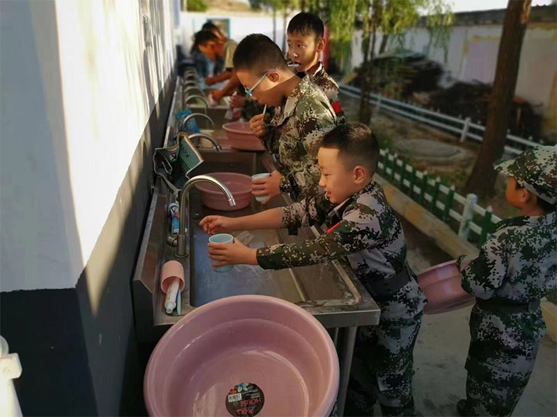 天水小学生军事夏令营费用