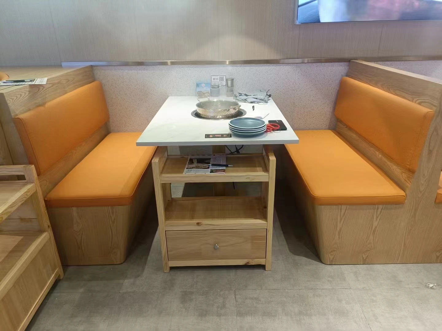 泉州火锅店用桌椅支持来图定制