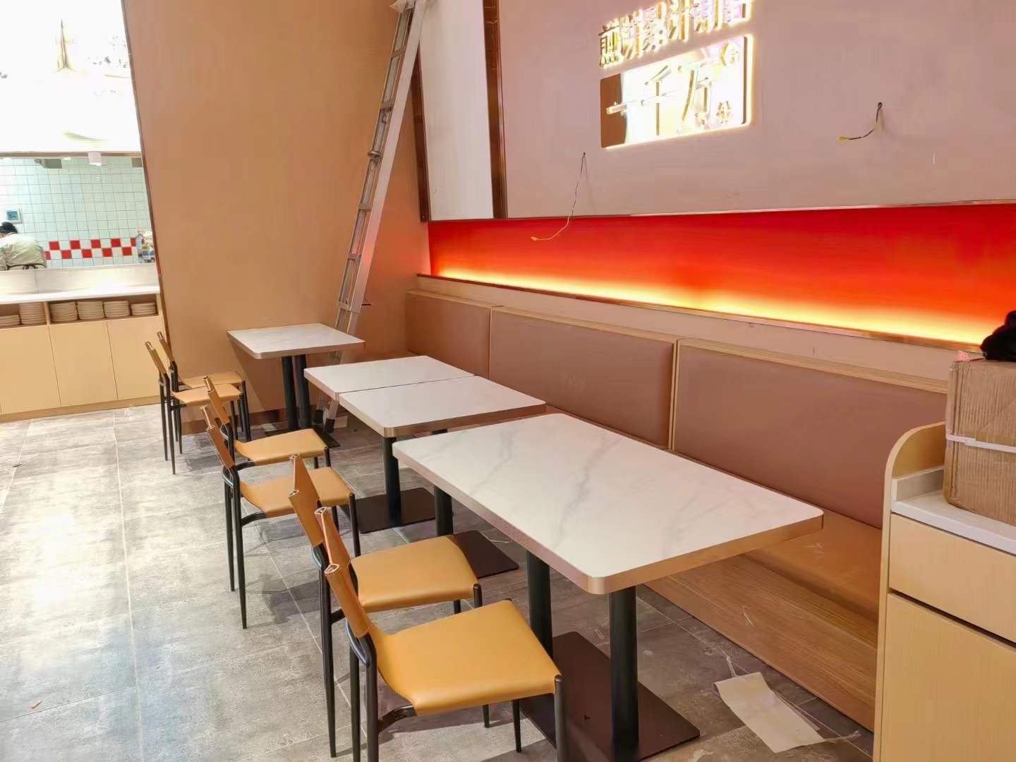 泉州快餐厅用沙发桌椅专业设计