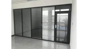 武威办公区玻璃隔断设计