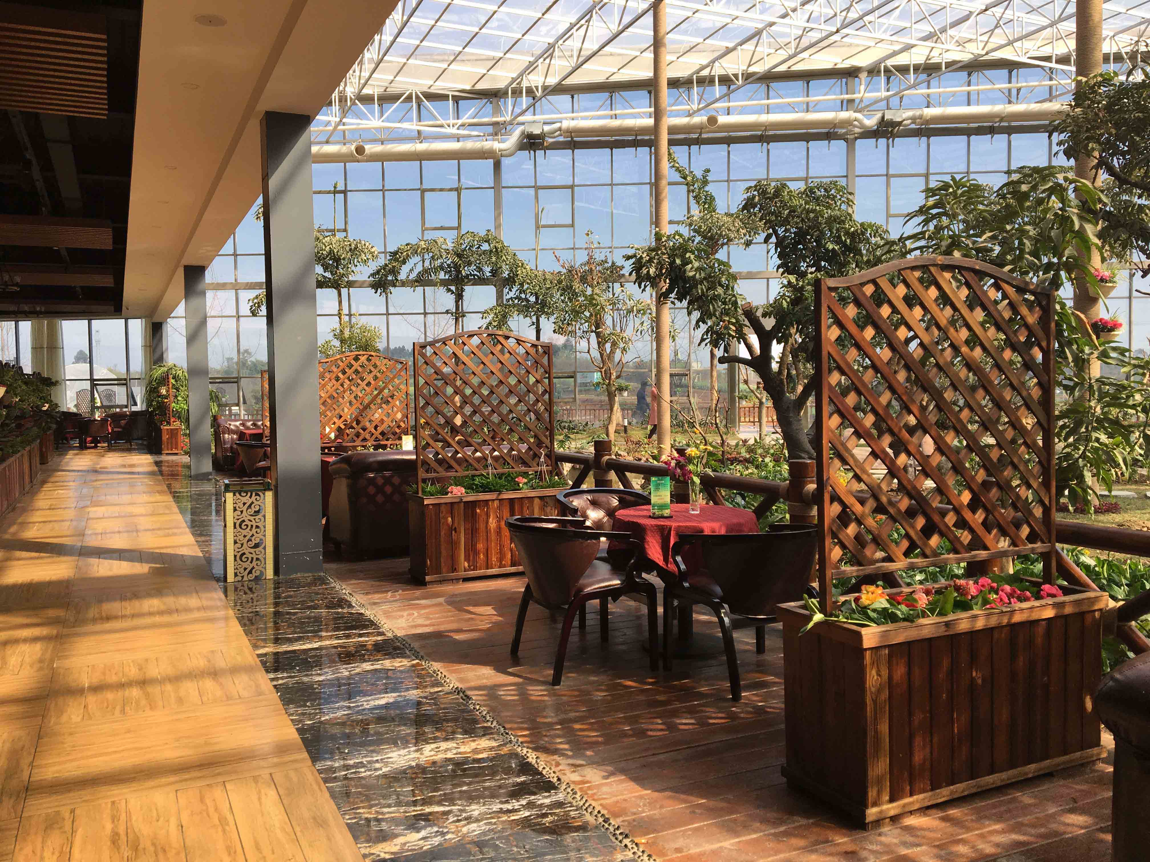 山东玻璃生态餐厅承建商