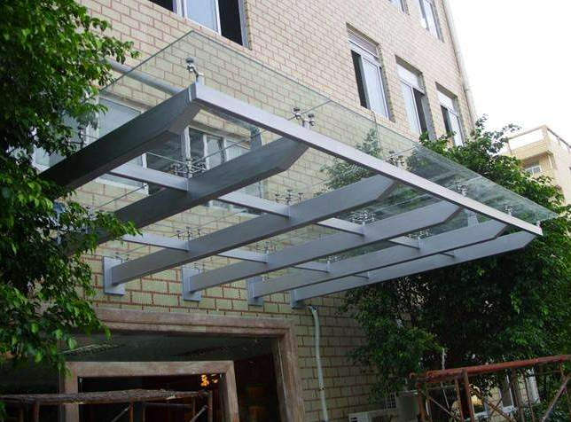 泉山钢结构玻璃雨棚定做