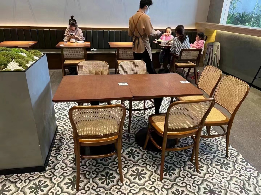 泉州咖啡店专用桌椅专业设计